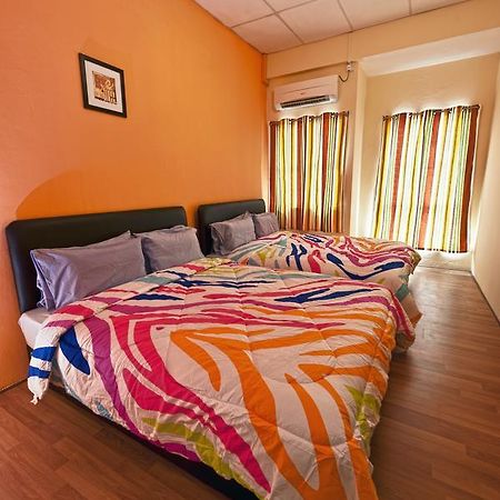 Ostello Harbourside Backpackers SDK Esterno foto